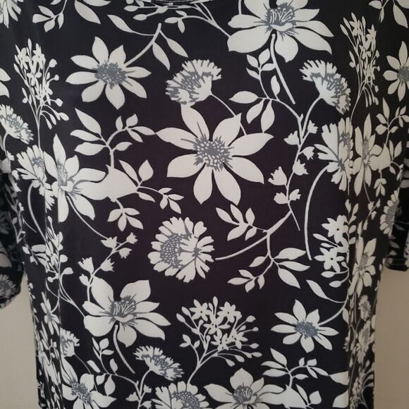 Black Floral Pocket A-Line Dress - Picture 8 of 8